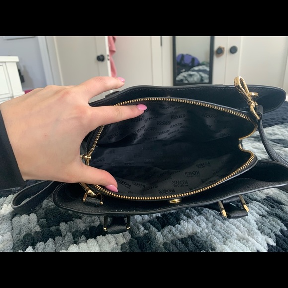 Michael Kors Satchel - Picture 4 of 7